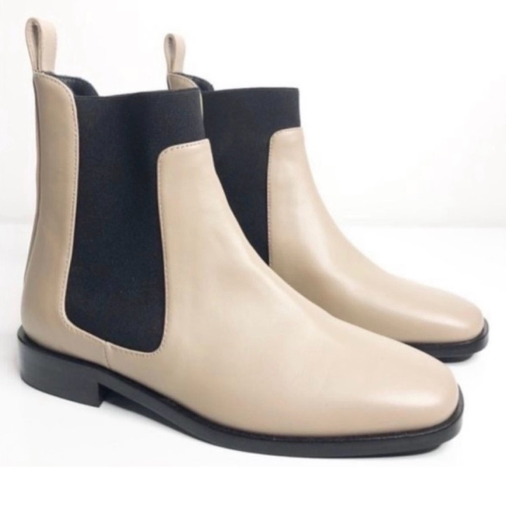 Everlane The Italian Leather Square Toe Chelsea Boot